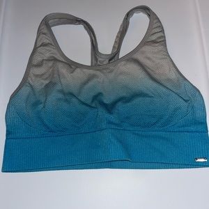 sports bra